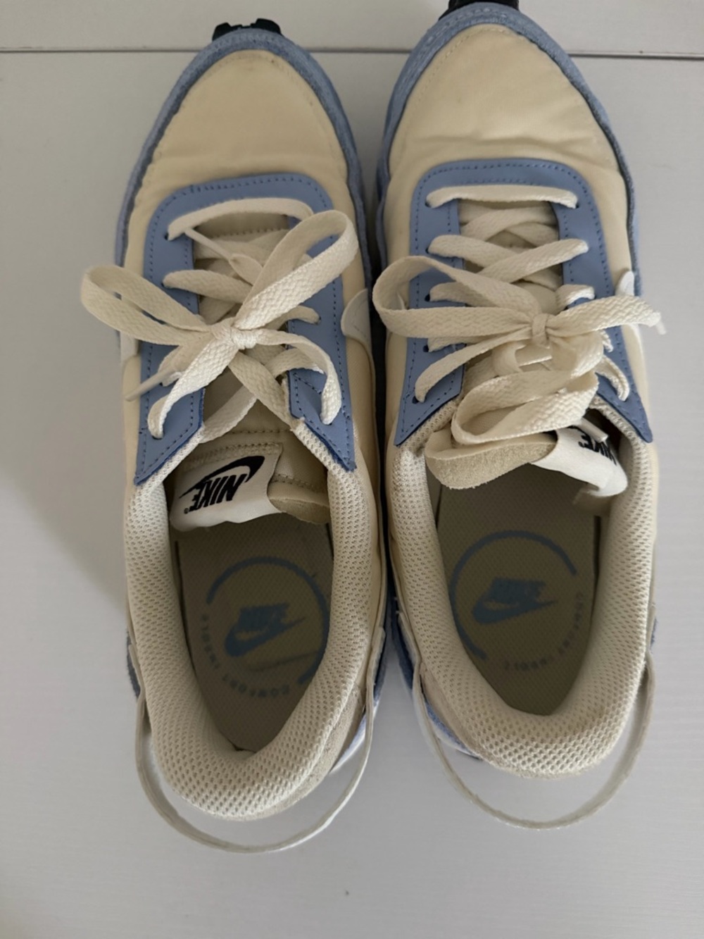 Nike Waffle Debut Sneaker, Women’s 9, Blue/ Cream/ White - Picture 5 of 8